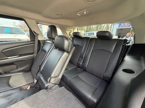 Used 2015 Dodge Journey Crossroad w/ Flexible Seating Group image 18