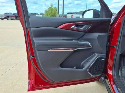New 2026 Chevrolet Traverse RS w/ LPO, Floor Liner Package AWD/4WD image 21