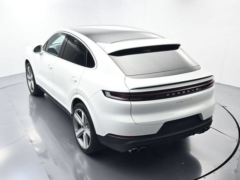 Certified 2024 Porsche Cayenne S AWD/4WD image 35