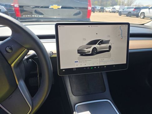 Used 2023 Tesla Model 3 Standard Range RWD image 6