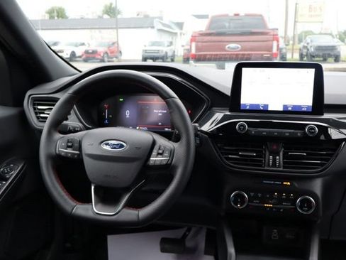 Used 2025 Ford Escape ST-Line Select AWD/4WD image 28