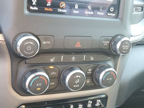 Used 2019 RAM 1500 Big Horn AWD/4WD image 28