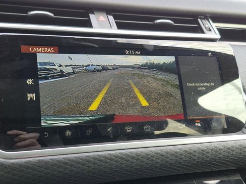 Used 2020 Land Rover Range Rover Velar R-Dynamic S image 31