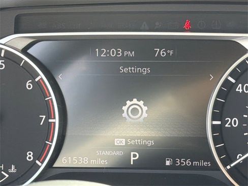 Used 2024 Nissan Rogue S image 32