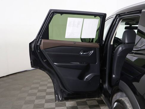 Used 2023 Nissan Rogue SL AWD/4WD image 23