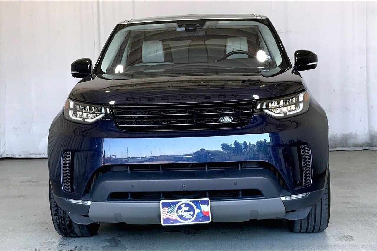 Used 2017 Land Rover Discovery HSE Luxury AWD/4WD image 3