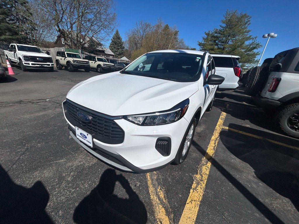 Used 2024 Ford Escape Active AWD/4WD image 3