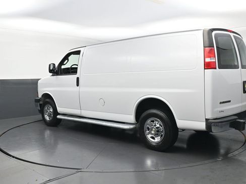 Used 2024 Chevrolet Express 2500 w/ Driver Convenience Package image 6