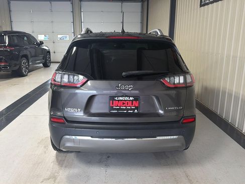 Used 2019 Jeep Cherokee Limited image 8