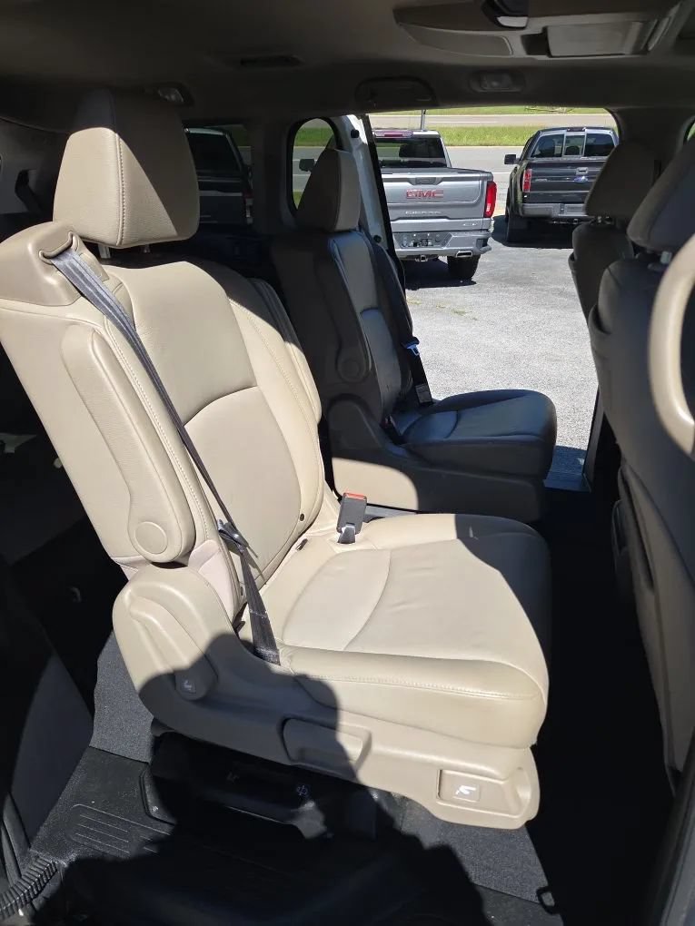 Used 2019 Honda Odyssey EX-L image 11