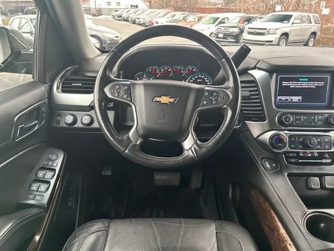 Used 2018 Chevrolet Suburban LT w/ LT Signature Package image 14