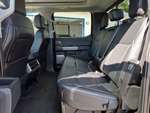 Used 2024 Ford F250 Lariat w/ Lariat Ultimate Package AWD/4WD image 11