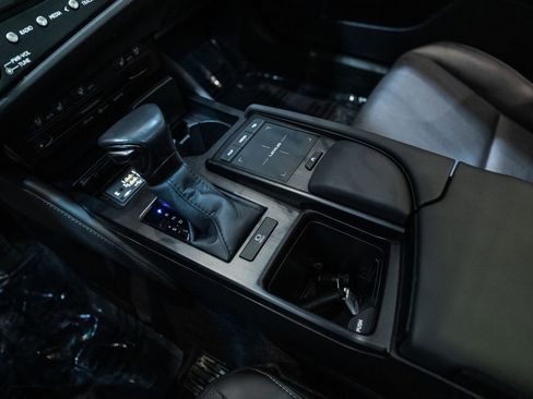 Used 2022 Lexus ES 350 w/ Premium Package image 19