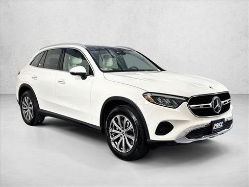 Used 2026 Mercedes-Benz GLC 300 4MATIC image 3