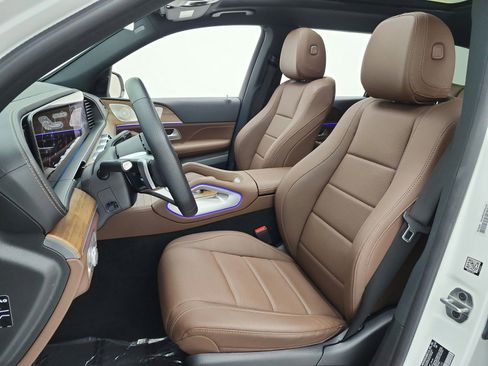 Certified 2024 Mercedes-Benz GLS 450 4MATIC image 13