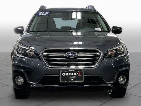 Used 2019 Subaru Outback 2.5i Limited AWD/4WD image 4