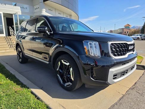 Certified 2025 Kia Telluride S AWD/4WD image 3