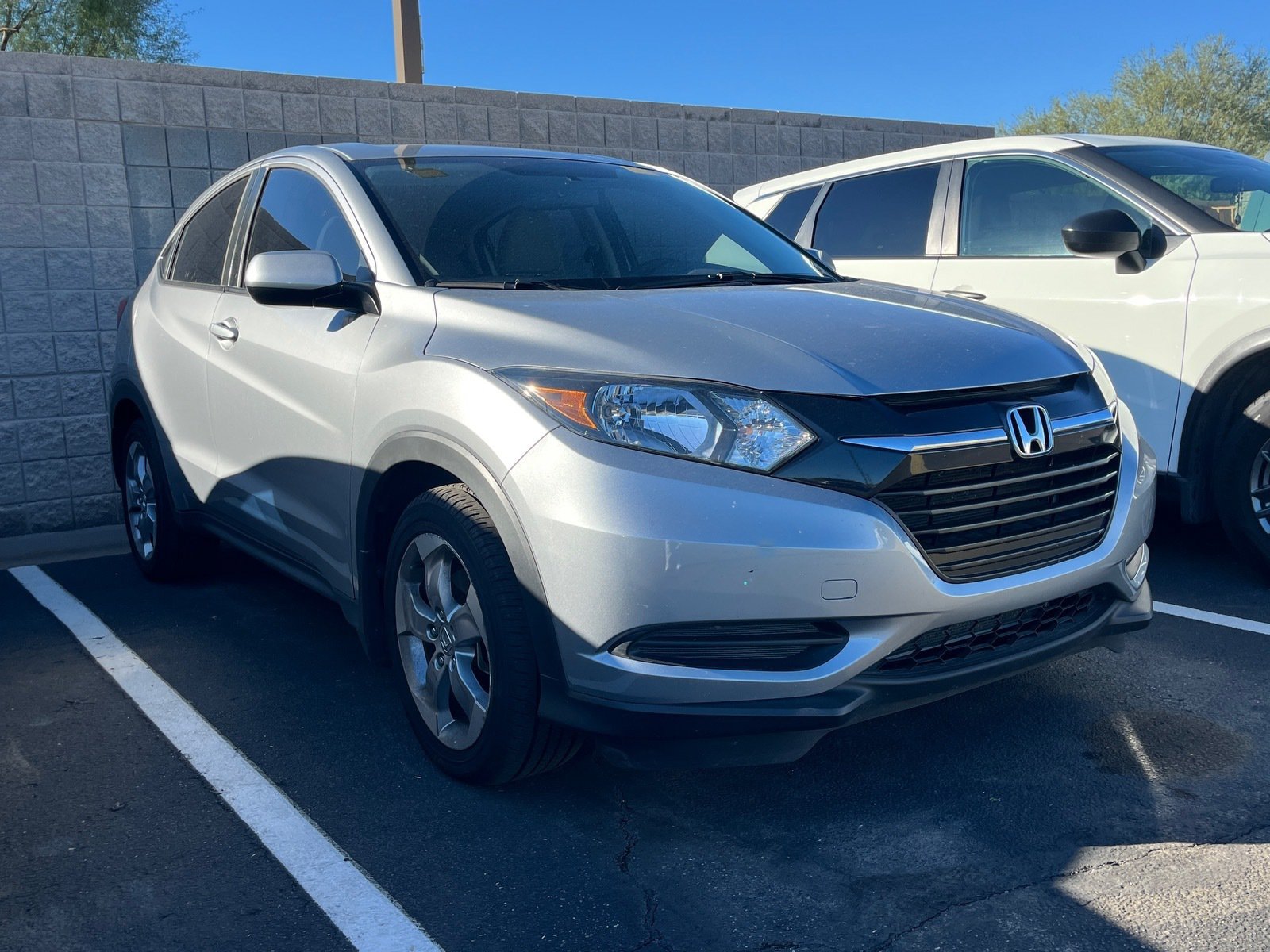 Used 2017 Honda HR-V LX image 5