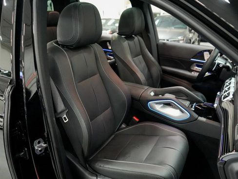 Used 2024 Mercedes-Benz GLS 580 4MATIC image 15