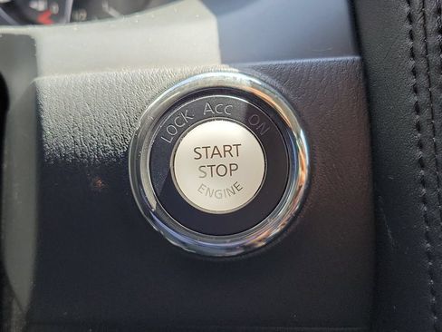 Used 2022 Nissan Armada SL w/ Captain's Chairs Package AWD/4WD image 24