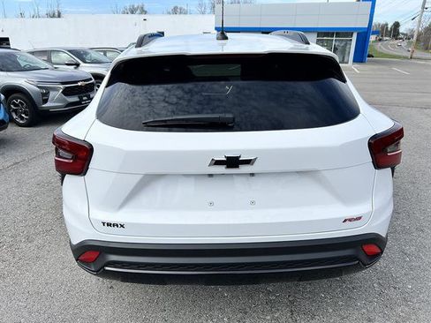New 2026 Chevrolet Trax RS FWD image 4