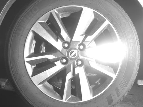 Used 2025 Nissan Versa SV FWD image 12