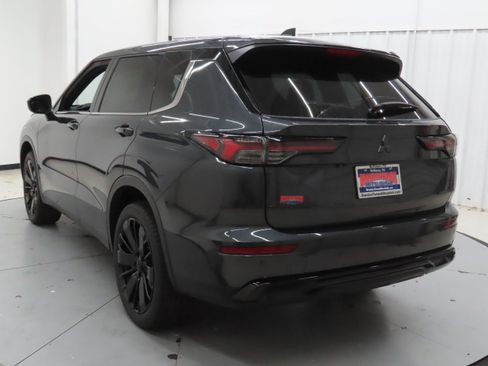 New 2026 Mitsubishi Outlander LE FWD image 6