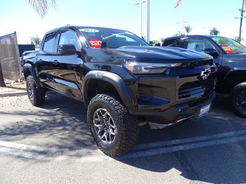 Certified 2024 Chevrolet Colorado ZR2 w/ ZR2 Convenience Package III AWD/4WD image 5