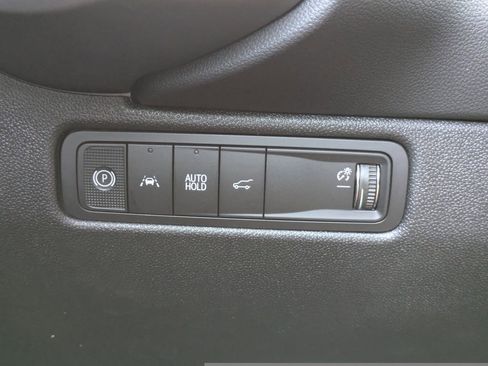 New 2026 Chevrolet Equinox EV RS image 25