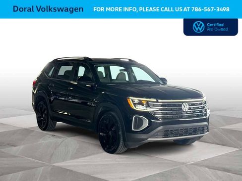 Used 2024 Volkswagen Atlas SE FWD image 2