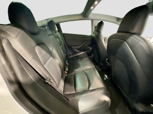 Used 2021 Tesla Model 3 Standard Range Plus image 21