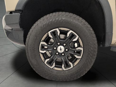Used 2022 Chevrolet Silverado 1500 ZR2 AWD/4WD image 3