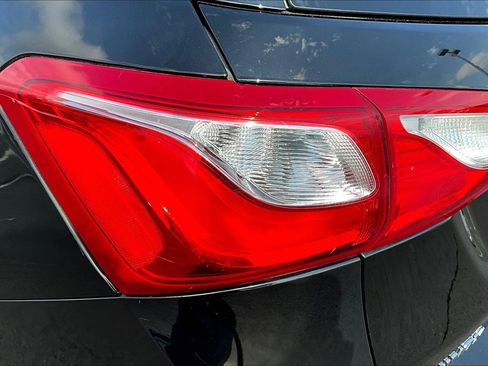 Used 2019 Chevrolet Equinox Premier image 23