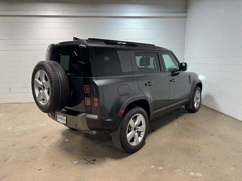 Used 2026 Land Rover Defender 110 S image 6