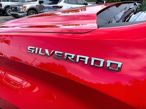 Used 2023 Chevrolet Silverado 1500 LT AWD/4WD image 10