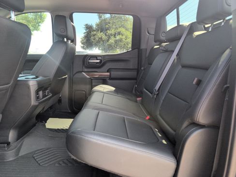 Used 2021 Chevrolet Silverado 1500 LT Trail Boss w/ Convenience Package II AWD/4WD image 32