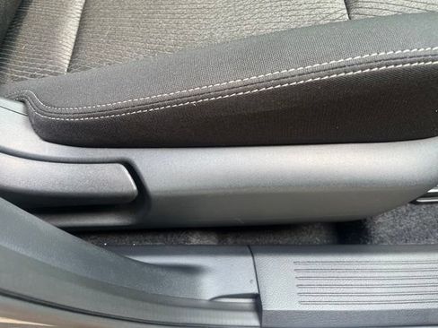 Used 2026 Nissan Rogue SV FWD image 22