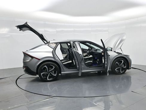 Used 2023 Kia EV6 GT-Line w/ GT-Line Suede Seat Package image 3
