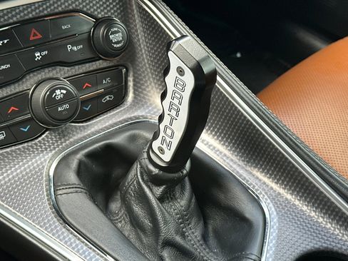 Used 2015 Dodge Challenger SRT Hellcat image 33