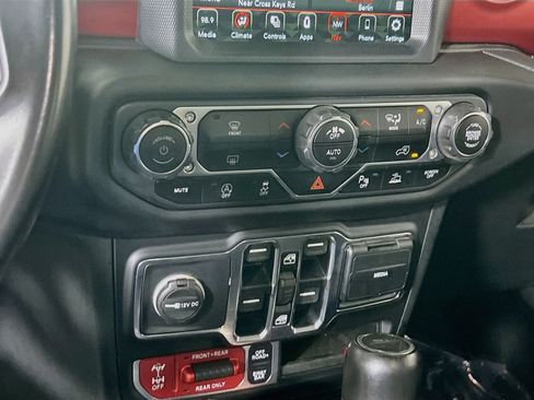 Used 2020 Jeep Gladiator Rubicon AWD/4WD image 16
