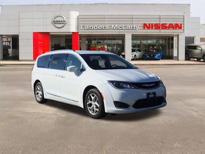 Used 2020 Chrysler Pacifica Touring-L Plus w/ Tire & Wheel Group