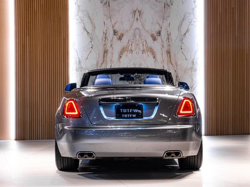 Used 2018 Rolls-Royce Dawn image 8