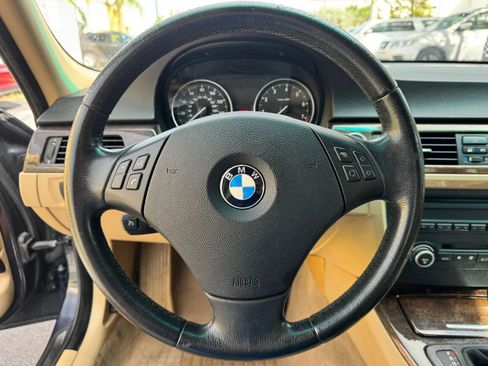 Used 2009 BMW 328i Sedan RWD image 9