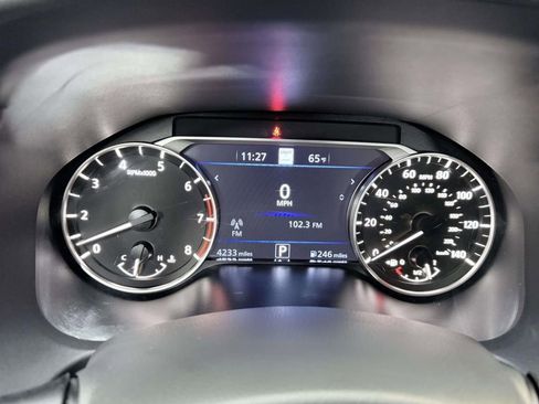Used 2025 Nissan Altima 2.5 SV w/ SV Premium Package FWD image 23