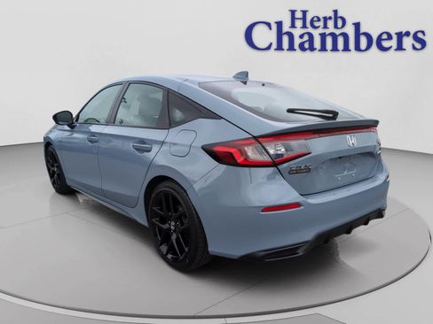 Used 2023 Honda Civic Sport image 3