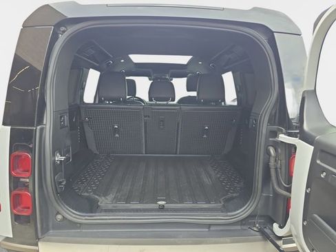 Certified 2021 Land Rover Defender 110 X-Dynamic SE image 14