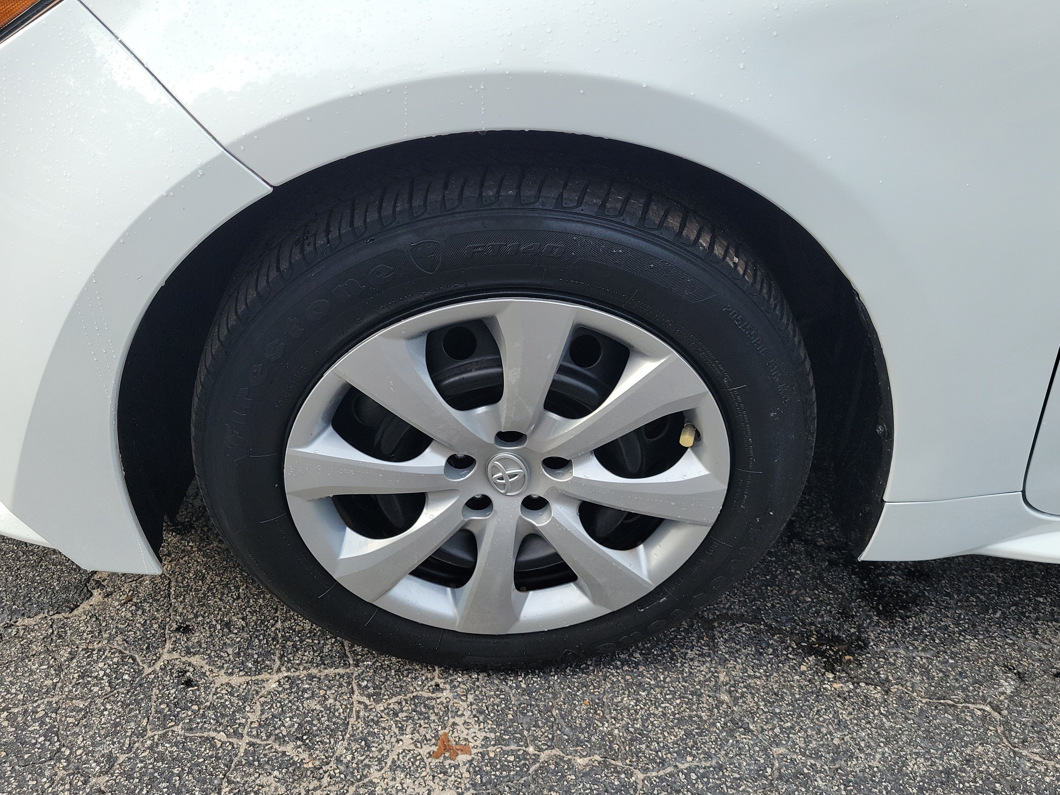 Used 2022 Toyota Corolla LE FWD image 4