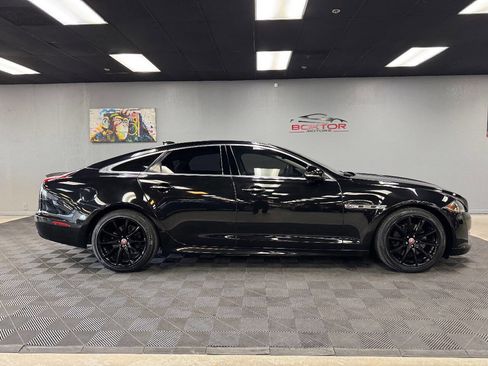 Used 2016 Jaguar XJ R-Sport image 15
