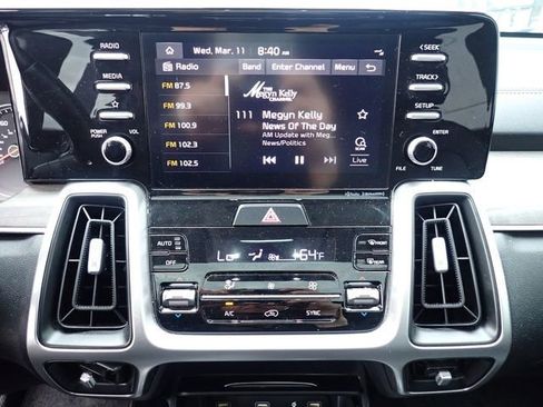 Certified 2021 Kia Sorento EX w/ Panoramic Sunroof Package image 14