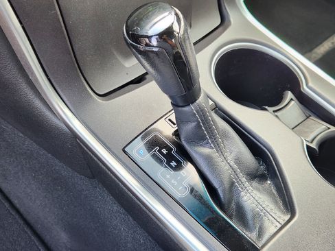 Used 2016 Toyota Camry SE FWD image 12